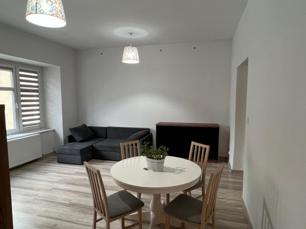 Apartament 3 Pokojowy Z Parkingiem Apartment Zabkowice Slaskie Luaran gambar