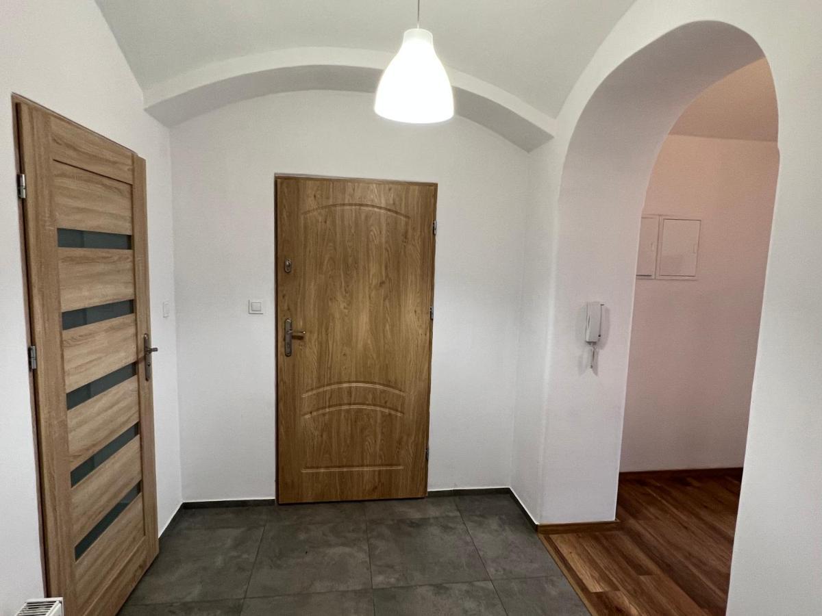 Apartament 3 Pokojowy Z Parkingiem Apartment Zabkowice Slaskie Luaran gambar