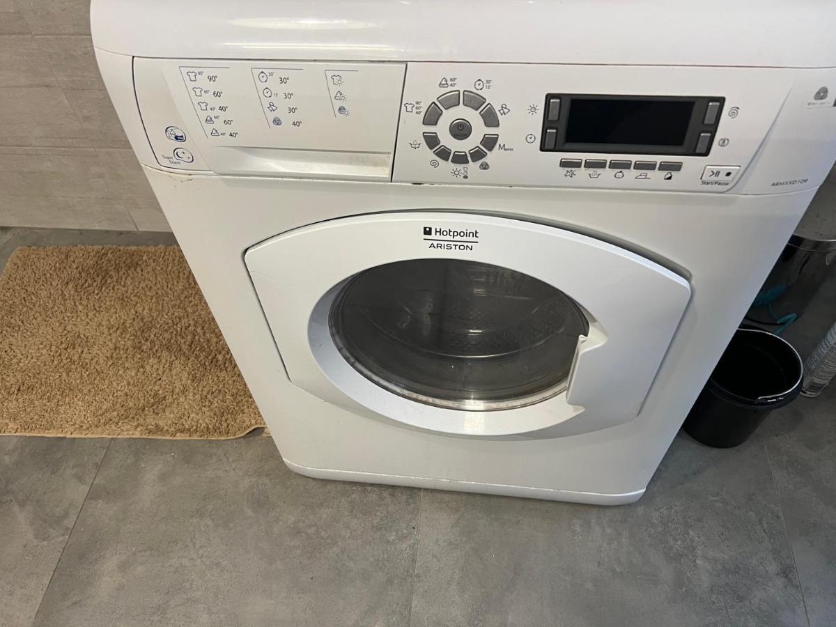 Apartament 3 Pokojowy Z Parkingiem Apartment Zabkowice Slaskie Luaran gambar