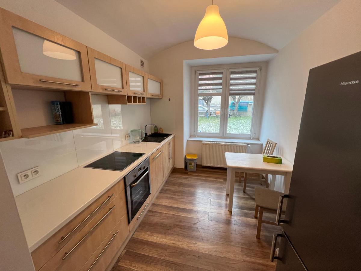 Apartament 3 Pokojowy Z Parkingiem Apartment Zabkowice Slaskie Luaran gambar