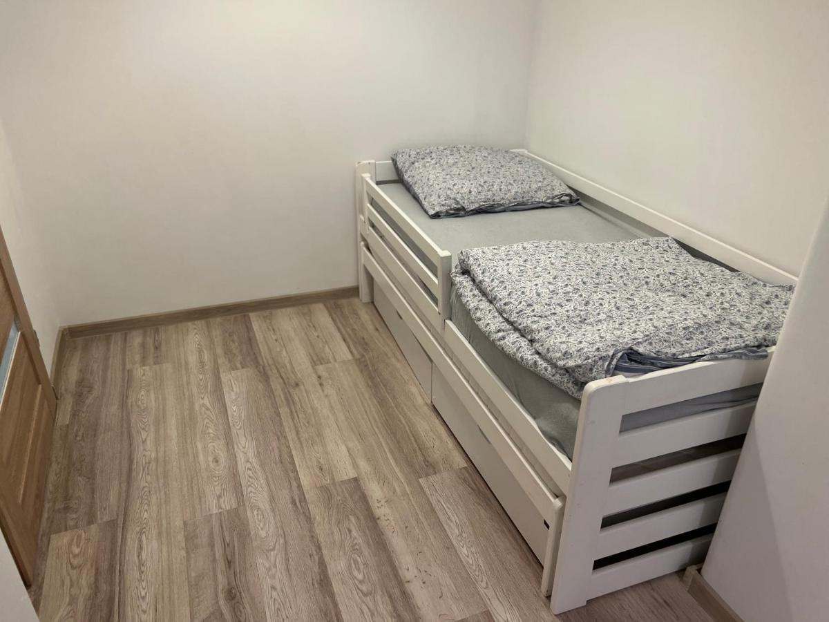 Apartament 3 Pokojowy Z Parkingiem Apartment Zabkowice Slaskie Luaran gambar